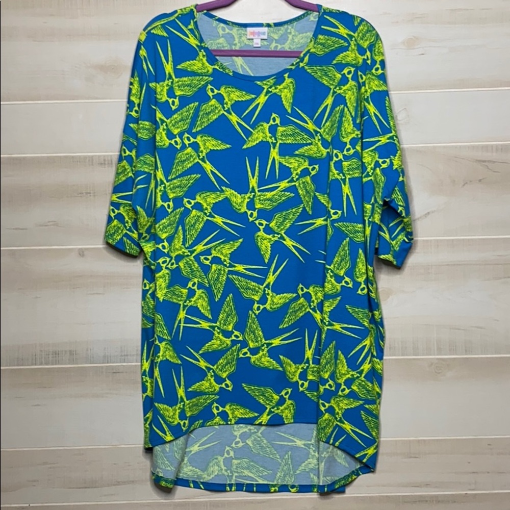 LuLaRoe Irma tunic